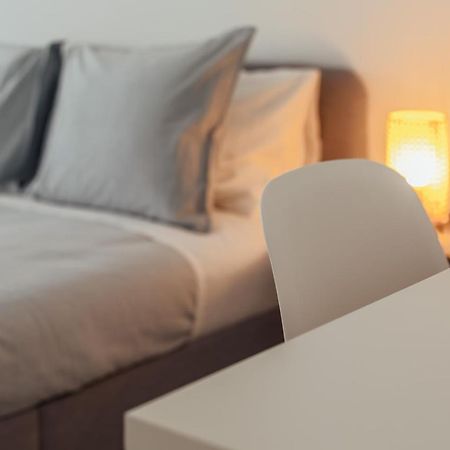 Elegant 3 Bedroom Apt - City Centre - Garage - Metro Лиссабон Экстерьер фото