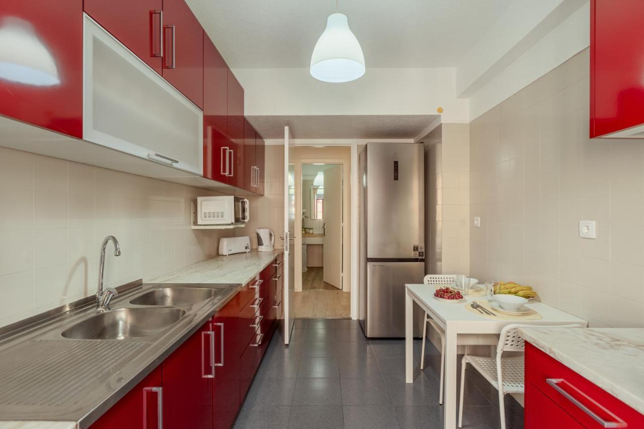 Elegant 3 Bedroom Apt - City Centre - Garage - Metro Лиссабон Экстерьер фото